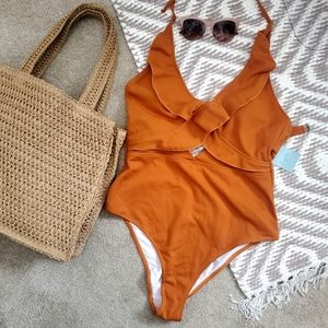 🚫SOLD🚫CUPSHE One Piece, Halter Style Swimsuit NWT, XXL
